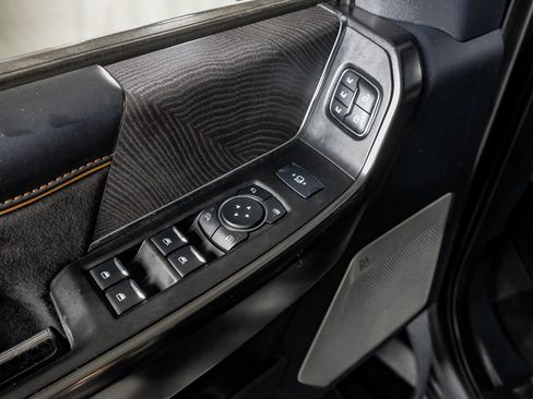 Used 2024 Ford F350 Platinum image 35
