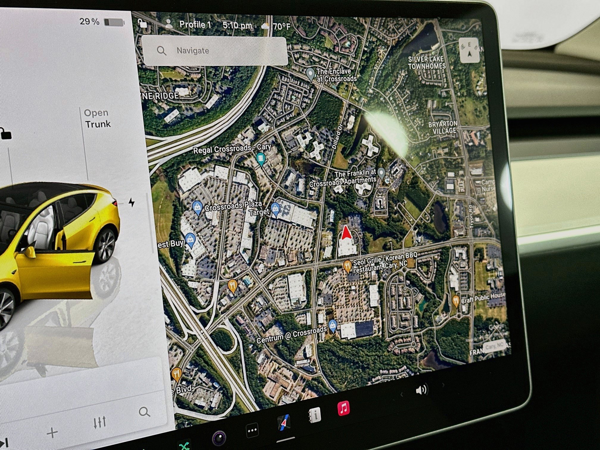 Used 2024 Tesla Model Y Long Range AWD/4WD image 21