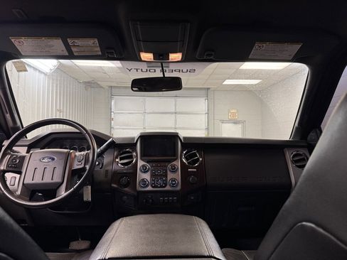 Used 2014 Ford F250 Lariat w/ Chrome Package image 21