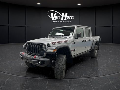 Used 2021 Jeep Gladiator Rubicon w/ Dual Top Group AWD/4WD image 3