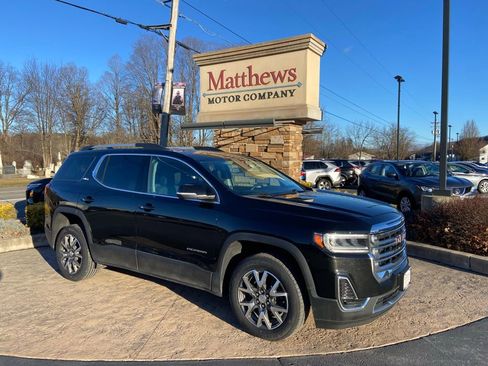 Used 2023 GMC Acadia SLE w/ Driver Convenience Package image 2