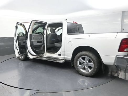 Used 2017 RAM 1500 Big Horn AWD/4WD image 43
