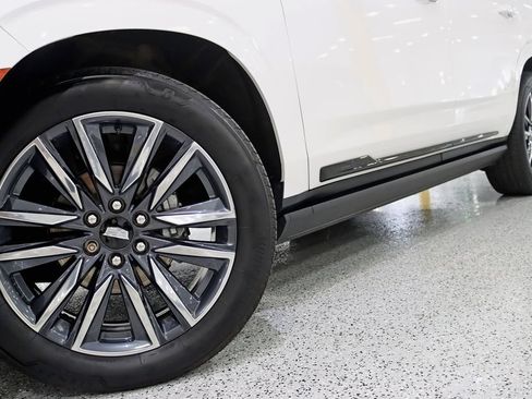 Used 2023 Cadillac Escalade Sport Platinum AWD/4WD image 4