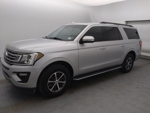 Used 2019 Ford Expedition Max XLT w/ Equipment Group 202A RWD image 2
