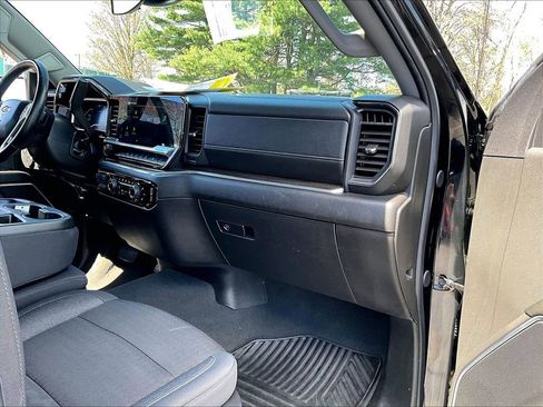 Used 2025 Chevrolet Silverado 1500 LT AWD/4WD image 12