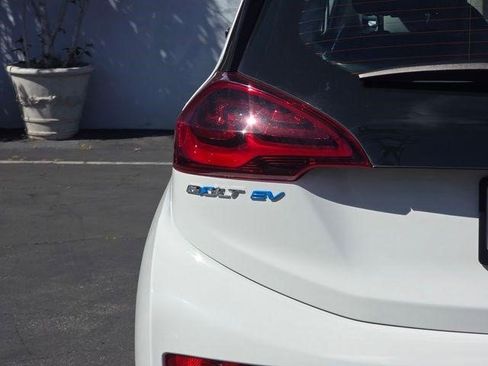 Certified 2021 Chevrolet Bolt LT image 9