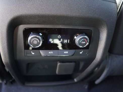 New 2026 Chevrolet Traverse RS image 13