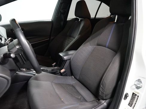 Used 2022 Toyota Corolla SE FWD image 6