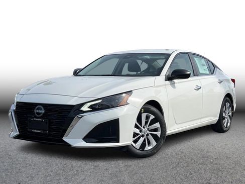 Used 2025 Nissan Altima 2.5 S image 1