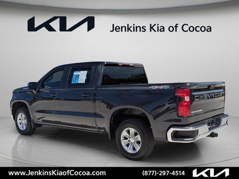 Used 2024 Chevrolet Silverado 1500 LT AWD/4WD image 9