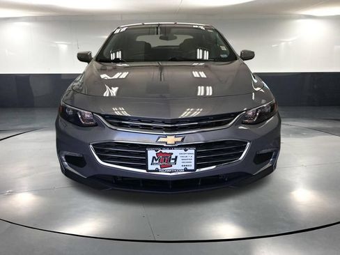 Used 2017 Chevrolet Malibu LT FWD image 11