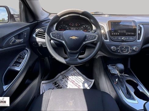 Used 2022 Chevrolet Malibu LS w/ Driver Confidence Package II FWD image 5