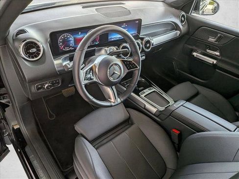 Certified 2025 Mercedes-Benz GLB 250 image 10
