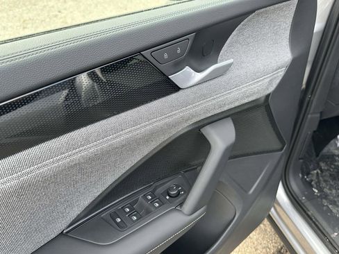 New 2025 Volkswagen Tiguan S AWD/4WD image 11