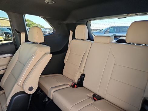 New 2026 Buick Enclave Preferred w/ Power Package image 9