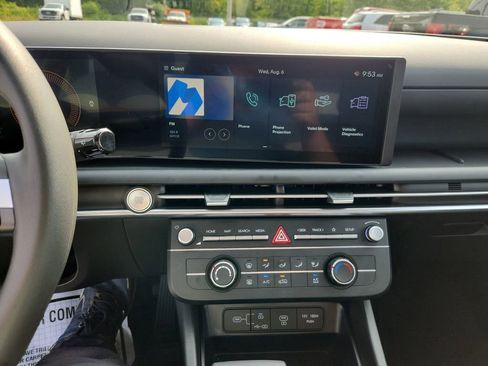 Used 2025 Hyundai Tucson SE image 16