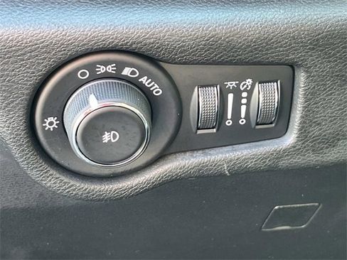 Certified 2019 Chrysler Pacifica Touring-L Plus w/ Advanced Safetytec Group image 28