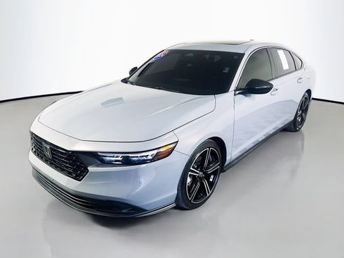 Used 2024 Honda Accord Sport image 4