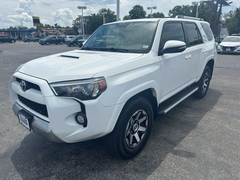 Used 2018 Toyota 4Runner TRD Off-Road Premium AWD/4WD image 1