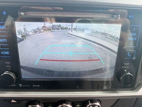 Used 2018 Toyota Tacoma TRD Off-Road RWD image 22