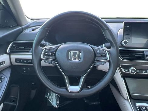 Used 2019 Honda Accord Touring image 13