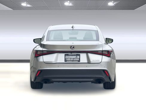Used 2021 Lexus IS 300 w/ Comfort Package RWD image 9