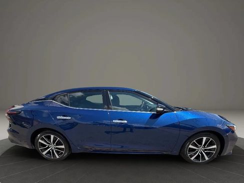 Used 2022 Nissan Maxima SV w/ Floor Mat Group FWD image 4