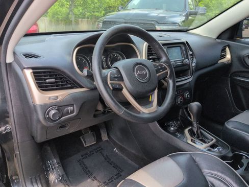 Used 2015 Jeep Cherokee Sport AWD/4WD image 10
