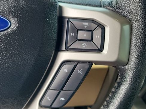 Used 2016 Ford F150 Lariat w/ Equipment Group 502A Luxury AWD/4WD image 13