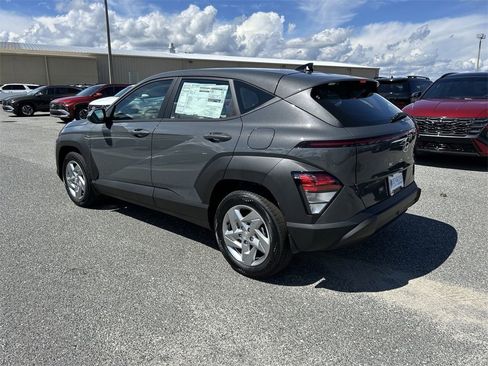 New 2026 Hyundai Kona SE image 12