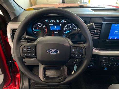 New 2026 Ford F250 XL w/ XL Chrome Package image 12