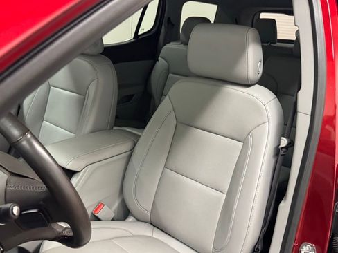 Certified 2023 GMC Acadia SLT w/ Technology Package image 40