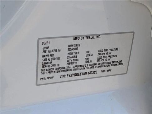 Used 2021 Tesla Model Y Long Range image 24