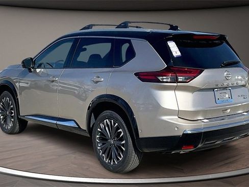 New 2026 Nissan Rogue Platinum w/ Platinum Premium Package image 3