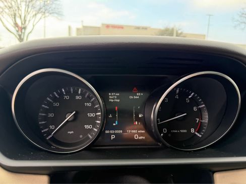 Used 2014 Land Rover Range Rover Sport HSE image 11