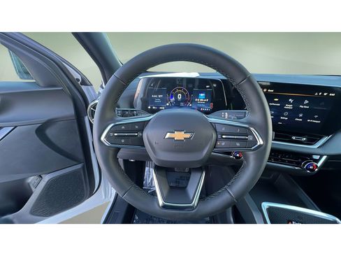 Used 2026 Chevrolet Equinox LT w/ Convenience Package II AWD/4WD image 22