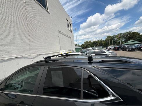 Used 2022 Chevrolet Equinox LT AWD/4WD image 12