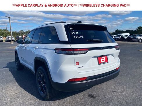 New 2025 Jeep Grand Cherokee Altitude image 6