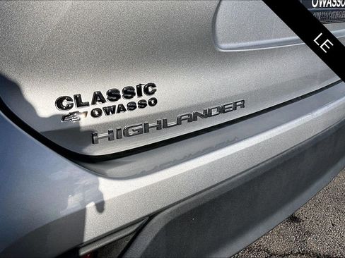 Used 2024 Toyota Highlander LE image 23