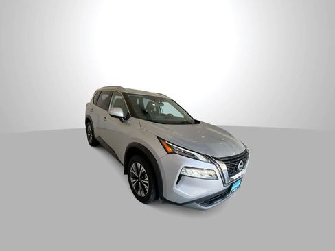 Used 2023 Nissan Rogue SV w/ SV Premium B Package AWD/4WD image 2