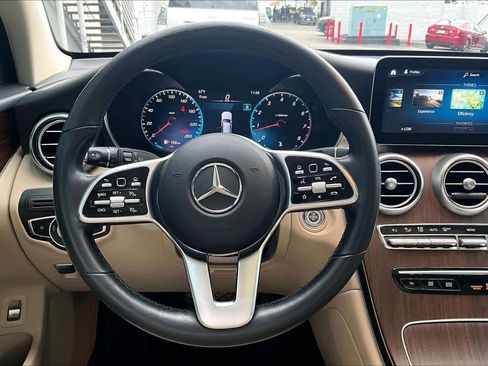 Used 2022 Mercedes-Benz GLC 300 image 6