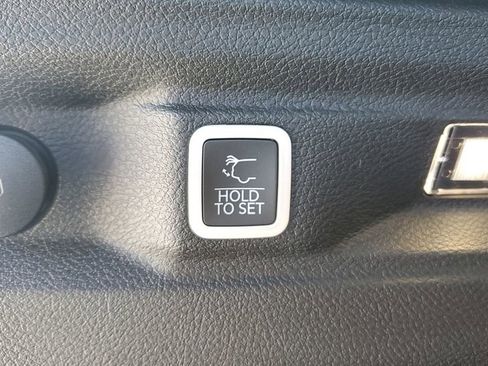 New 2025 Jeep Grand Cherokee L Altitude image 10