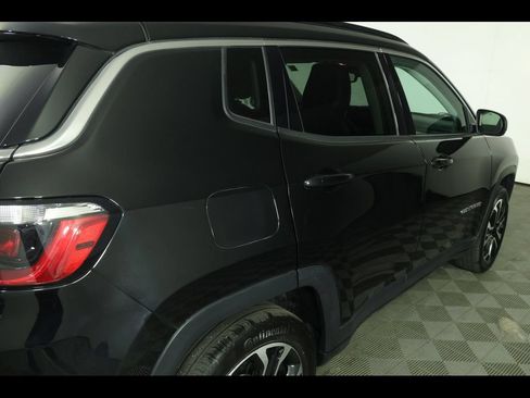 Used 2022 Jeep Compass Limited AWD/4WD image 17