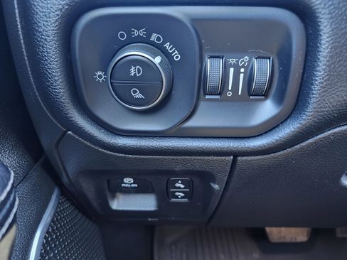 Used 2020 RAM 1500 Laramie w/ Sport Appearance Package image 16