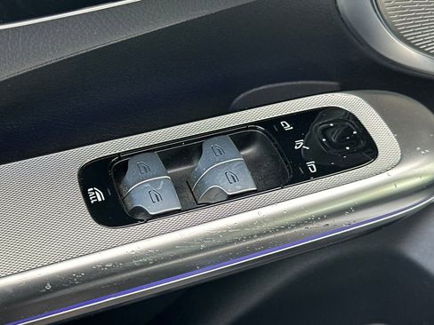 Used 2024 Mercedes-Benz CLE 300 4MATIC Cabriolet image 12