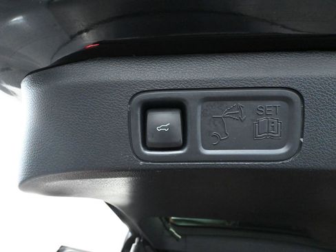 Used 2024 Ford Expedition Platinum image 47