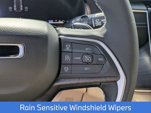 New 2025 Jeep Grand Cherokee Limited w/ Luxury Tech Group II image 20