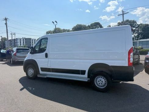 Used 2025 RAM ProMaster 2500 w/ U-Haul Equipment Group FWD image 10