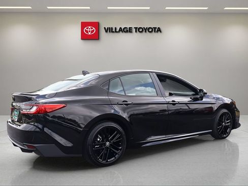 Certified 2026 Toyota Camry SE FWD image 5