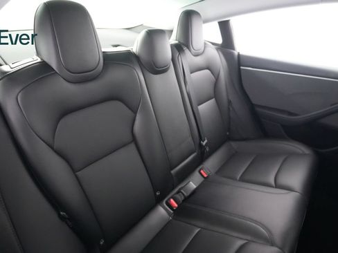 Used 2024 Tesla Model 3 Standard Range RWD image 5